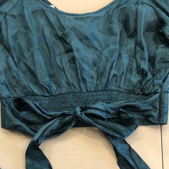 NWT Band of the Free ~ Small ~ Teal Floral Cropped Puff-Sleeve Wrap Blouse - Picture 10 of 14